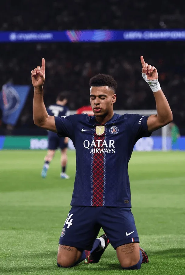 AG体育官方入口-法国球员欧冠淘汰赛射手榜：本泽马34球居首，杜埃位列第七